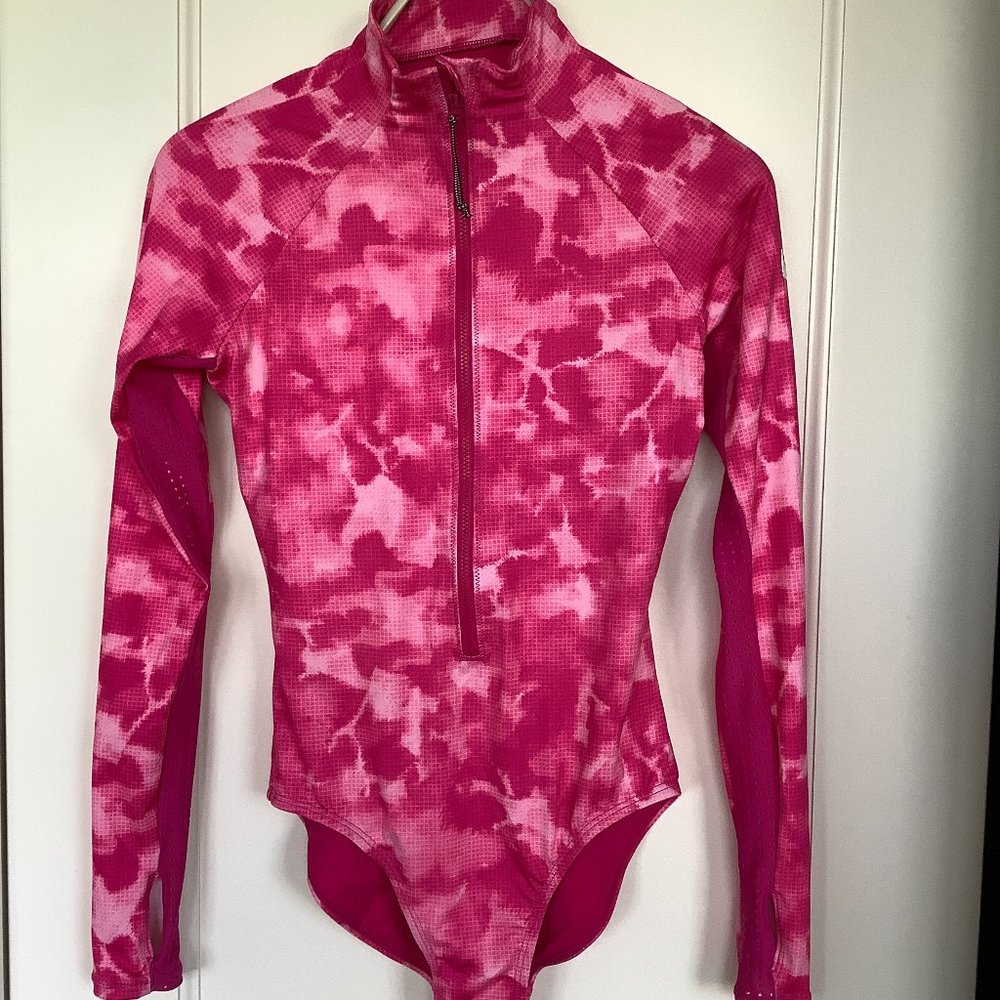 Nike Long Sleeve One Piece Swimsuit, Cloud Dye Pink Size Small